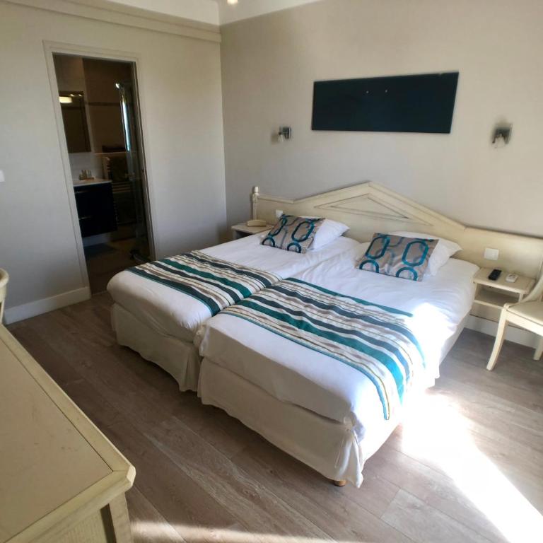Hôtel Méditerranée - Chambre Lits Jumeaux avec Vue sur Mer - 1er Étage - 3