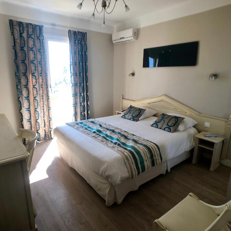 Hôtel Méditerranée - Chambre Double avec Vue sur Mer - 1er étage - 1