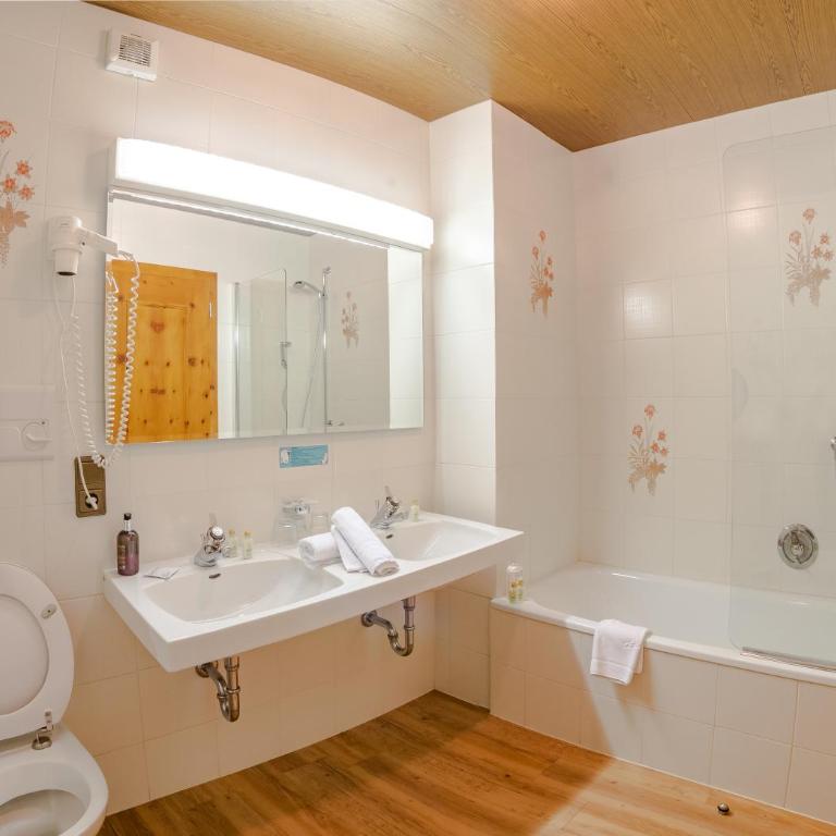 Hotel Alaska - Camera Familiare - 5