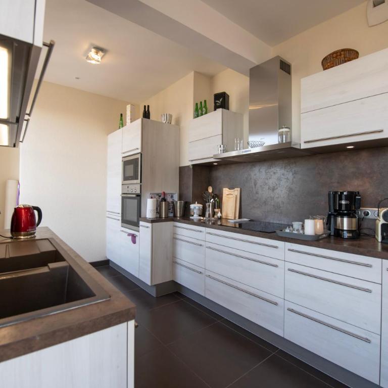Le 360 TOUR PERRET 19eme PANORAMA 4 ETOILES - Appartement Deluxe - 8