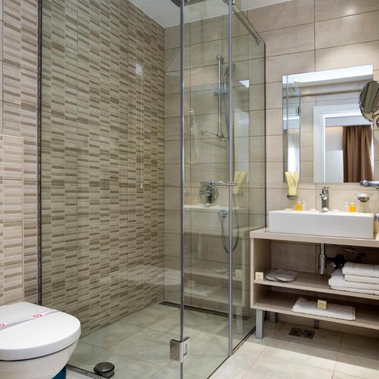 Hotel Fobra - Deluks Dvokrevetna Soba sa Zasebnim Krevetima - 8