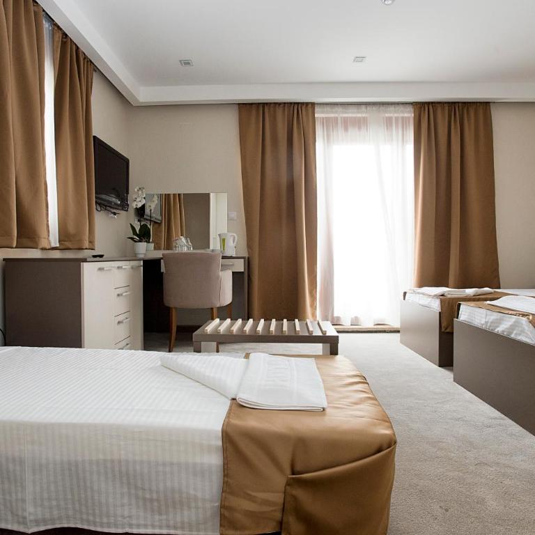 Hotel Fobra - Deluks Trokrevetna Soba - 3