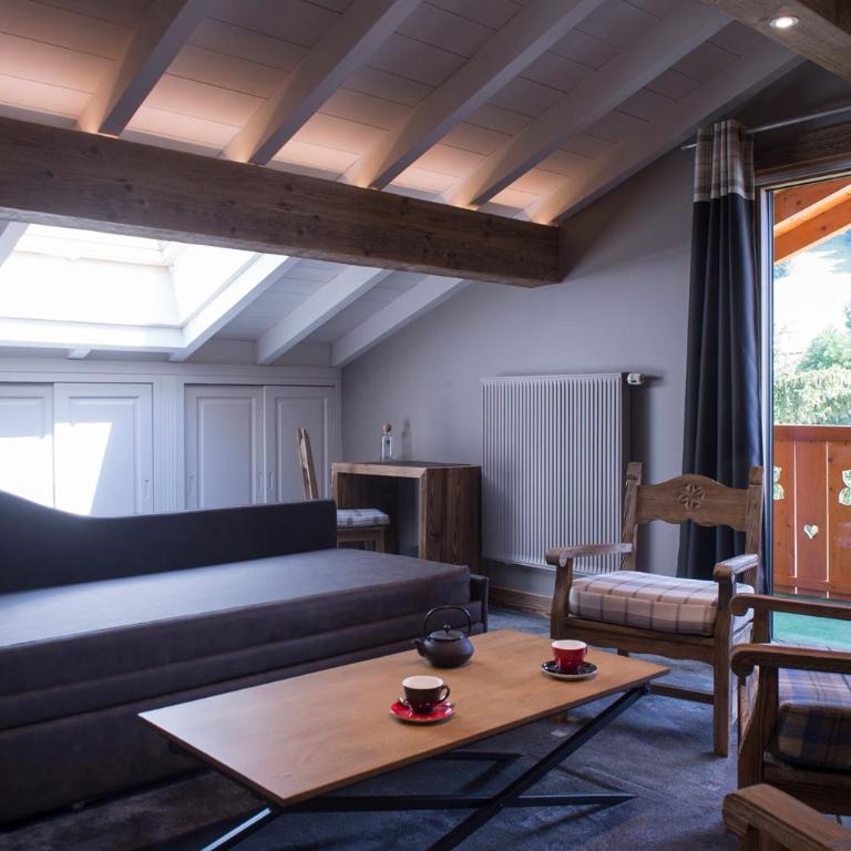 Gentianettes Hotel & Spa, the Originals Collection - Suite Mansardée - 3