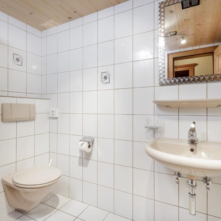 Apart Gentiana - Appartement 4 Chambres avec Balcon - 16
