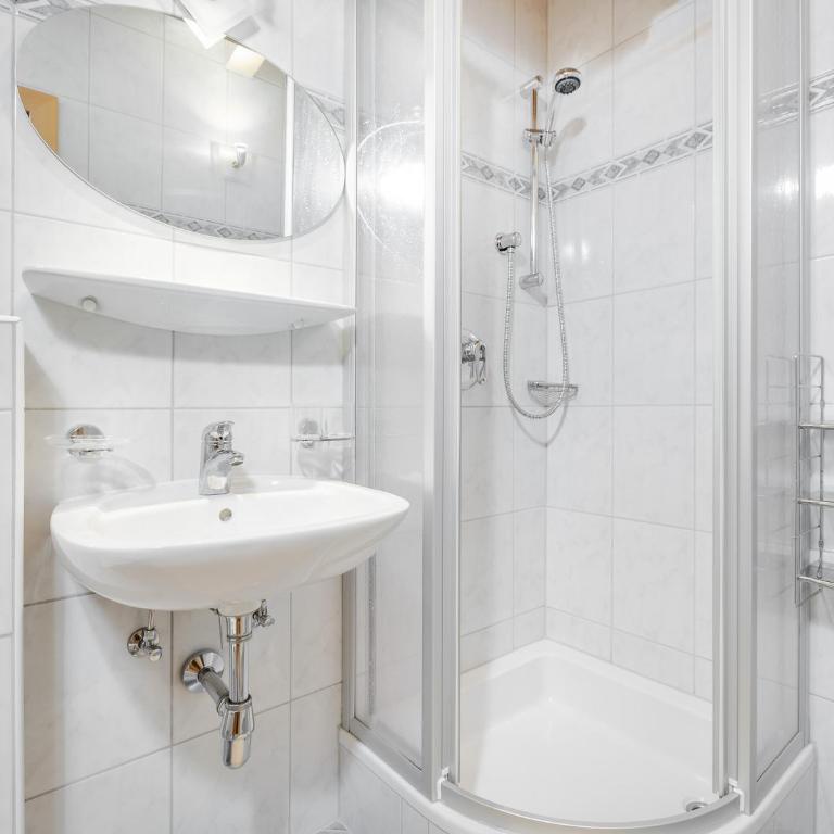 Apart Gentiana - Appartement 4 Chambres avec Balcon - 9
