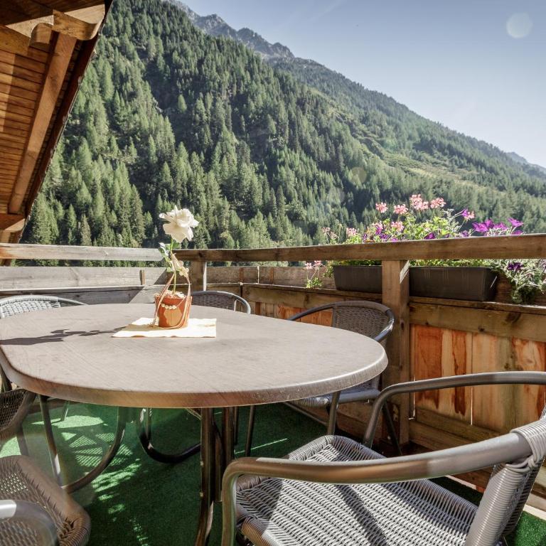 Apart Gentiana - Appartement 4 Chambres avec Balcon - 11