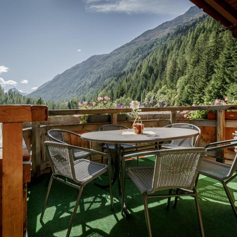 Apart Gentiana - Appartement 4 Chambres avec Balcon - 12