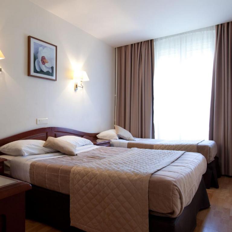 Cosmotel Hotel - Chambre Triple - 6
