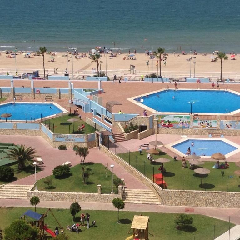 Piso frente la playa de Valdelagrana - Apartamento - 23