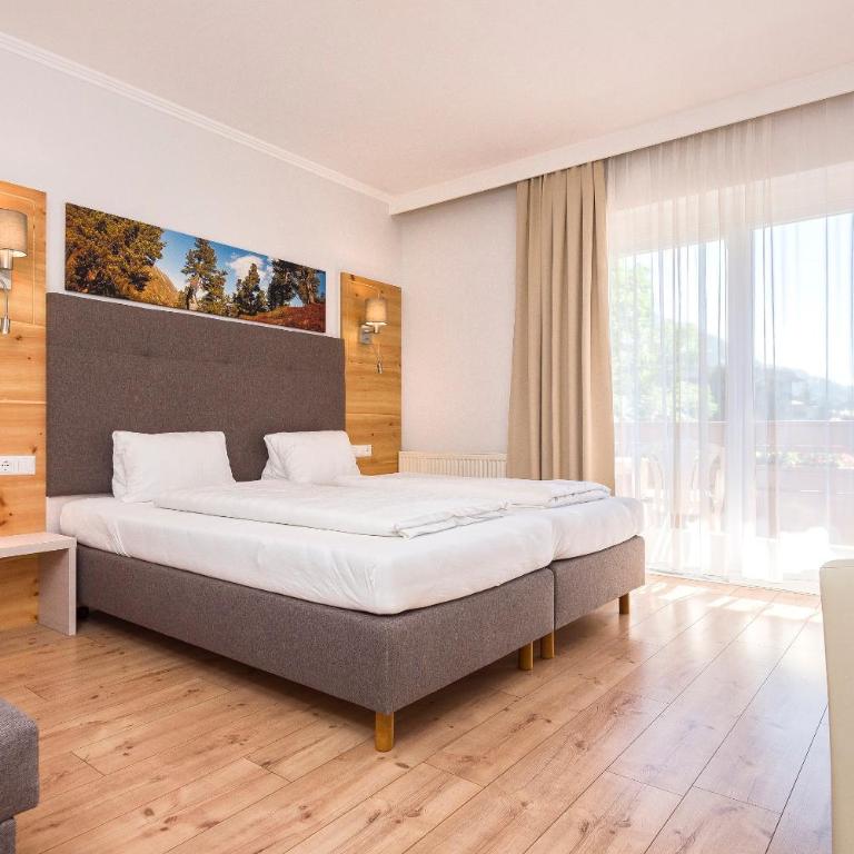 Genusshotel Almrausch - Doppelzimmer mit Balkon - 4