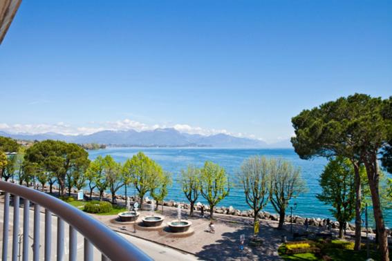 Hotel Vittorio - Camera Matrimoniale con Vista Lago e Balcone - 1