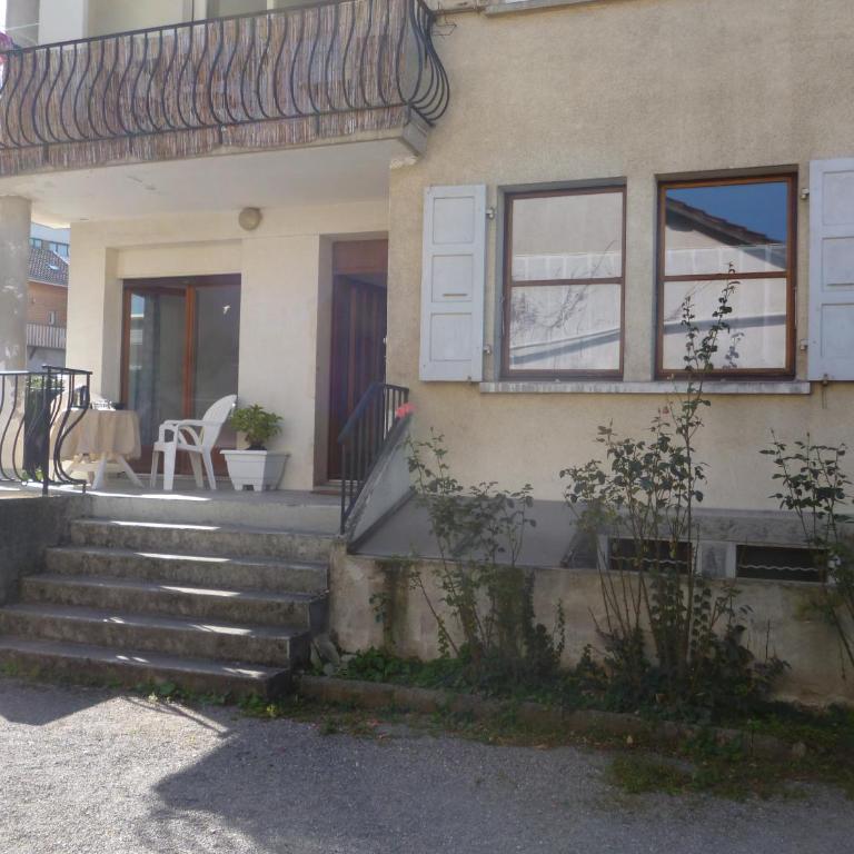 4 Clarence app avec parking Hyper centre Thonon - Appartement - 1