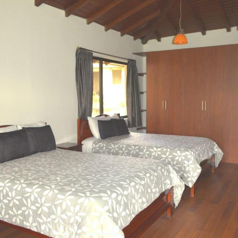 Quito Airport Suites Hotel - Habitación Familiar Deluxe - 1