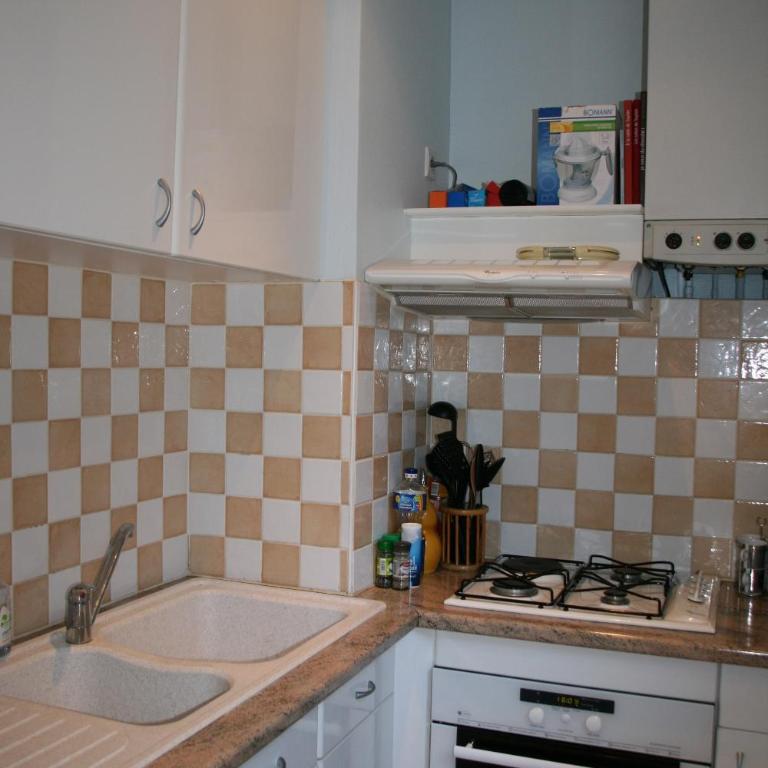 Appartement T4 - Centre de Luchon - 6 pers - Ski - Randonnée - Cure - Apartment mit Blick auf die Berge - 8