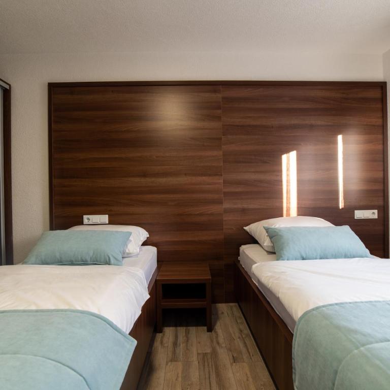 Apartments and Rooms Villa Majestic - Deluxe Apartment - 11