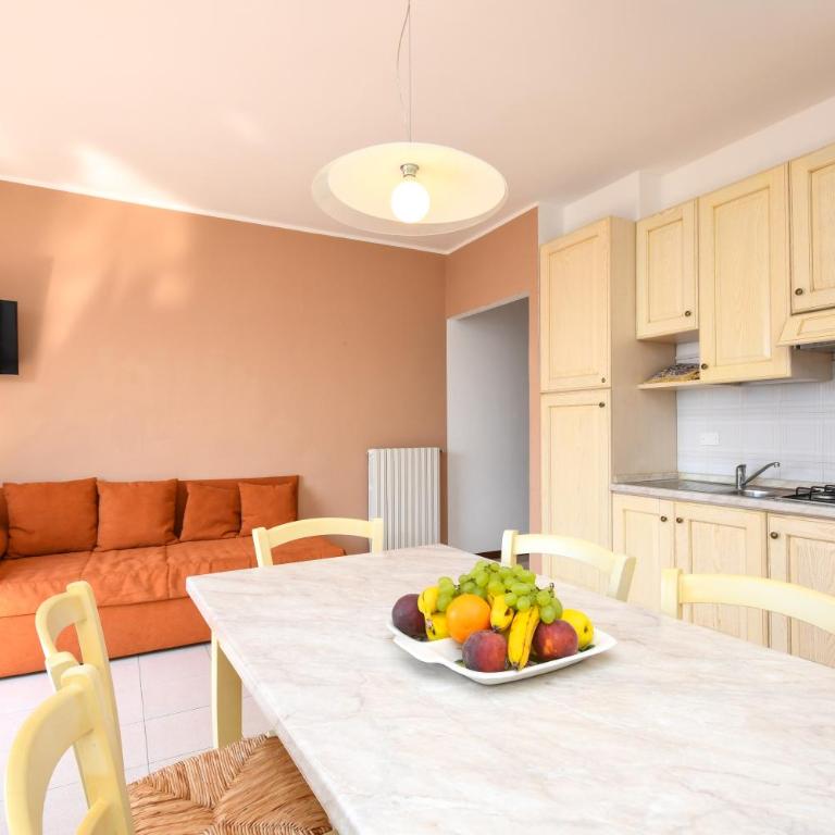 Residence Calap - Appartamento con Giardino e Vista Lago - 8