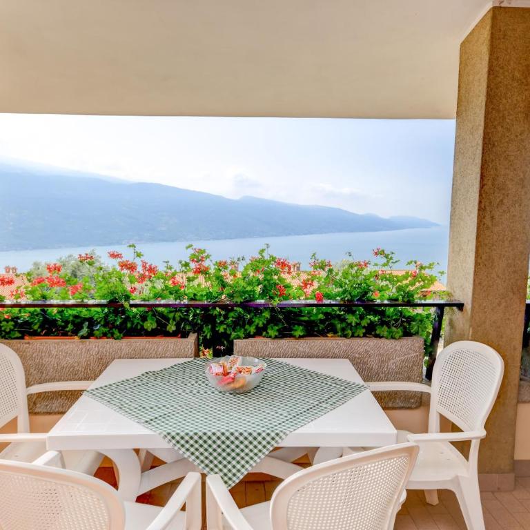 Residence Calap - Appartamento con Balcone e Vista Lago - 13