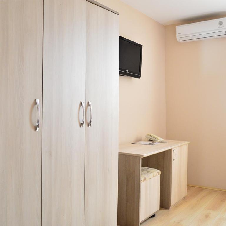 Garni Hotel Tri O - Twin Room - 3