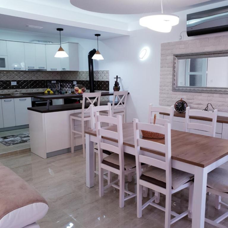 Apartments Mediteran - Apartman sa 2 Spavaće Sobe i Pogledom na More (5 Odraslih Osoba) - 3