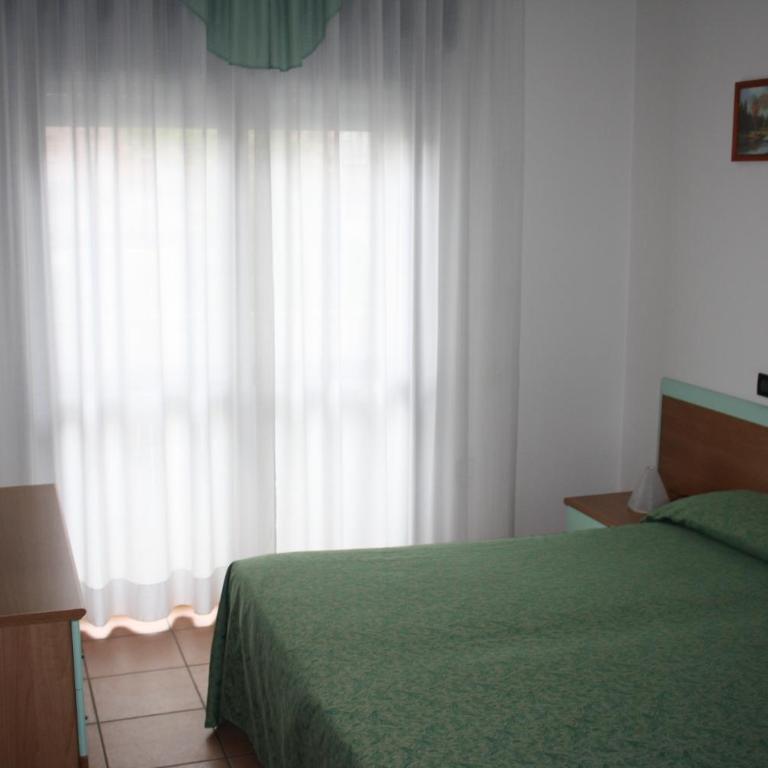 Hotel Etna - Camera Tripla - 5