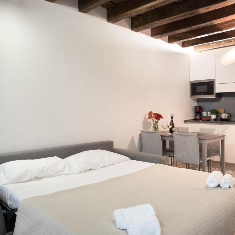 Venetian Mood private apartment - Monolocale - 13