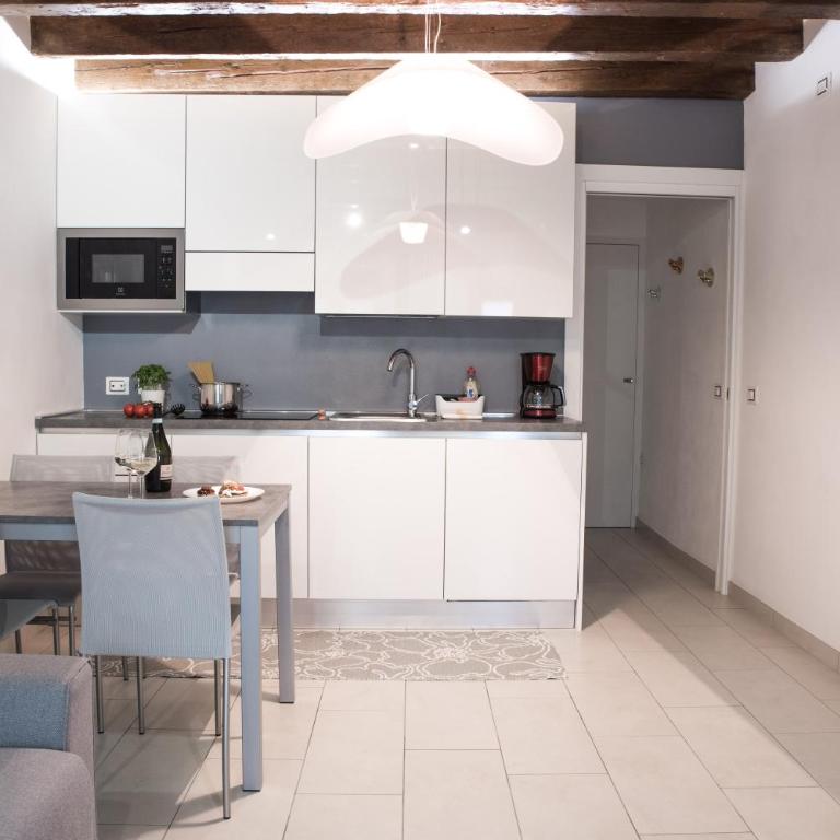 Venetian Mood private apartment - Monolocale - 17