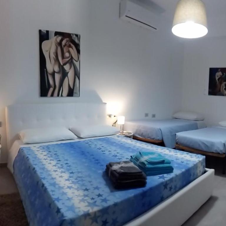 Casa Dell'Artista 2 - Camera Quadrupla con Bagno Privato - 1