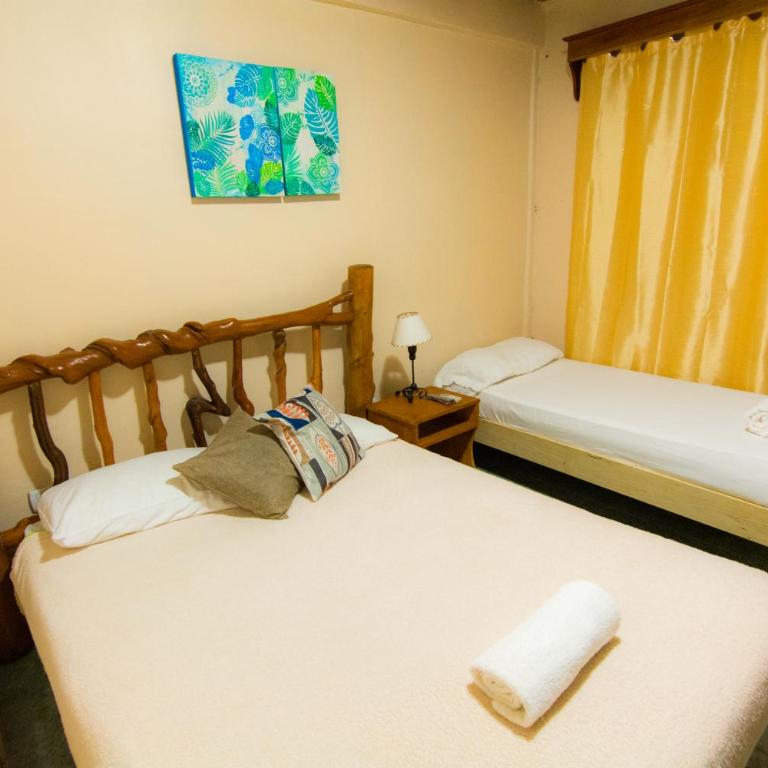 Posada Los Tajibos - Habitación Doble con baño privado - 3