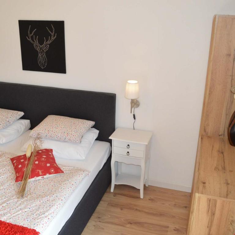 Haus Susanne - Doppelzimmer mit Balkon - 17