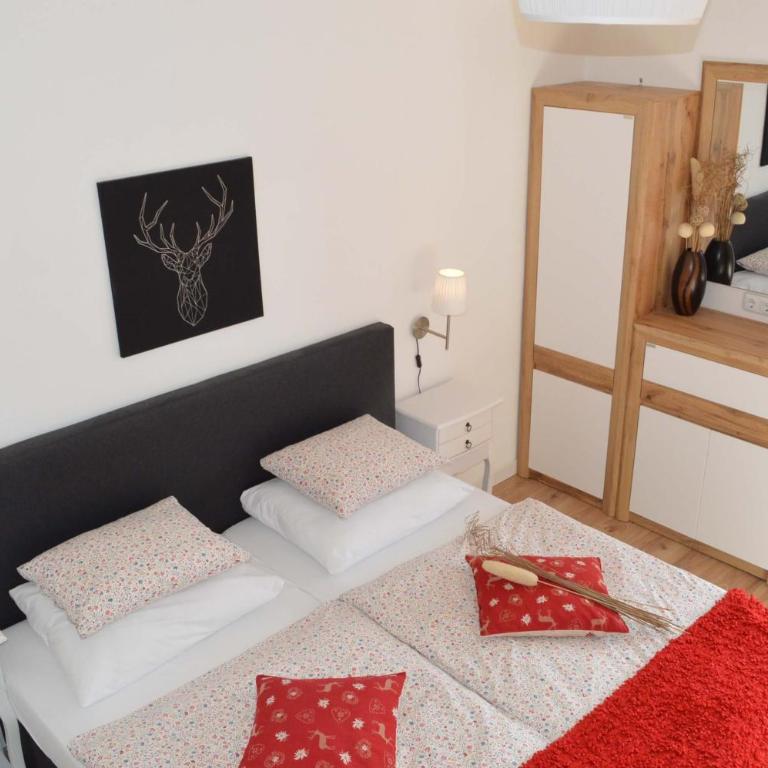 Haus Susanne - Doppelzimmer mit Balkon - 4