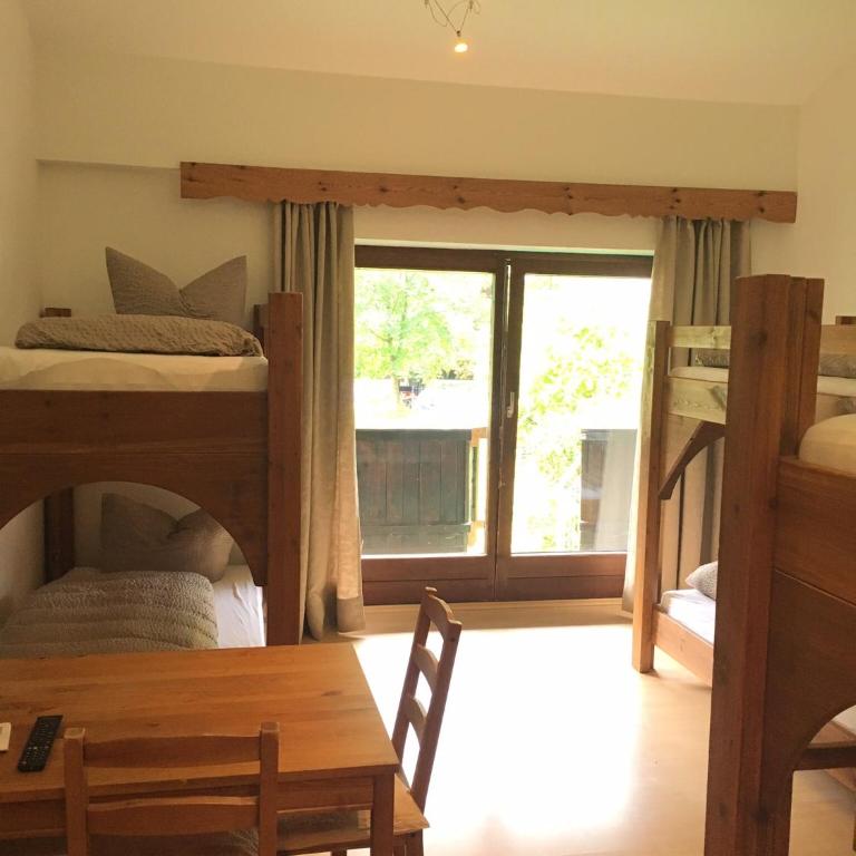 Pension Almhof Baumgarten - Familienzimmer mit Balkon - 2