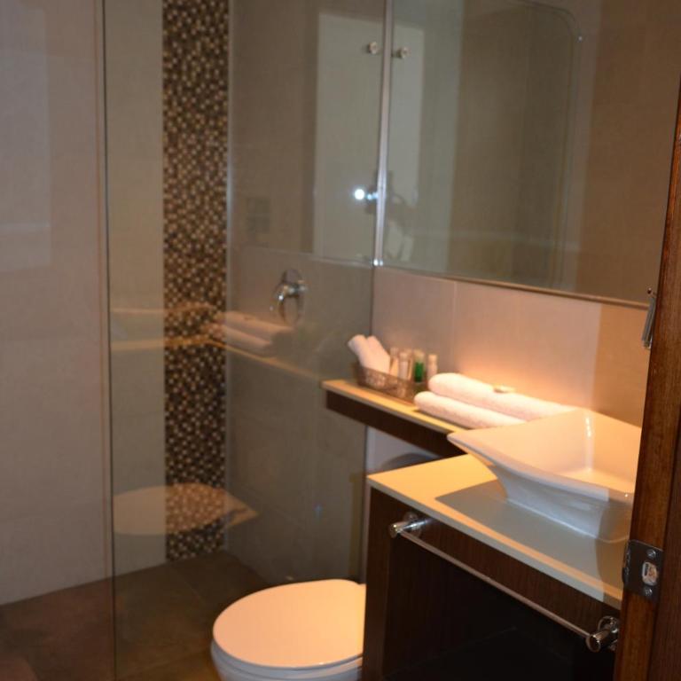Hotel Gran Mariscal Quito - Habitación Deluxe con 2 camas grandes - 21