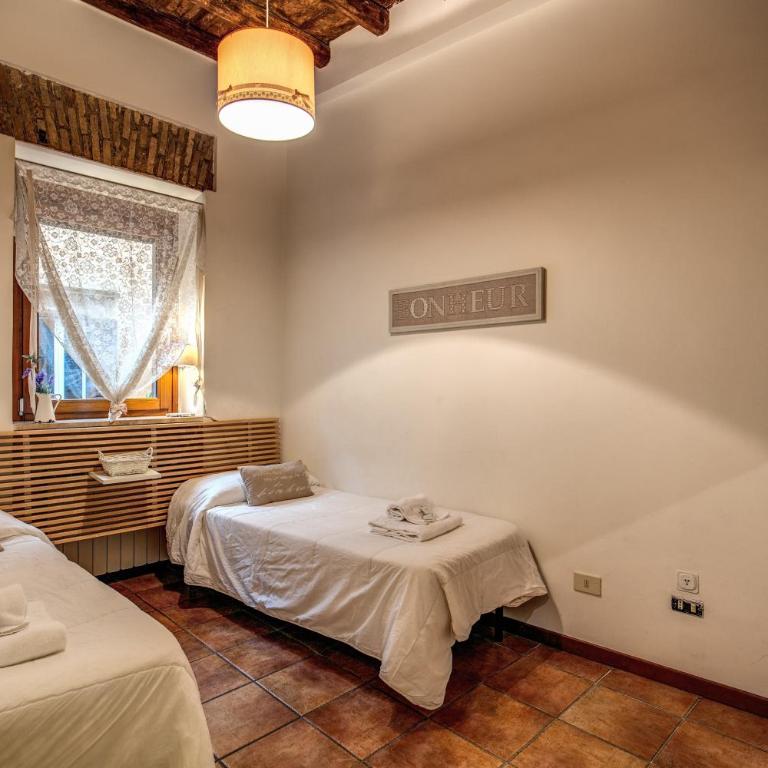 Moro Magenta 1 Casa e Appartamento per Vacanze - Appartamento con 2 Camere da Letto e Balcone (5 Adulti) - Via Del Moro, 5 - 30