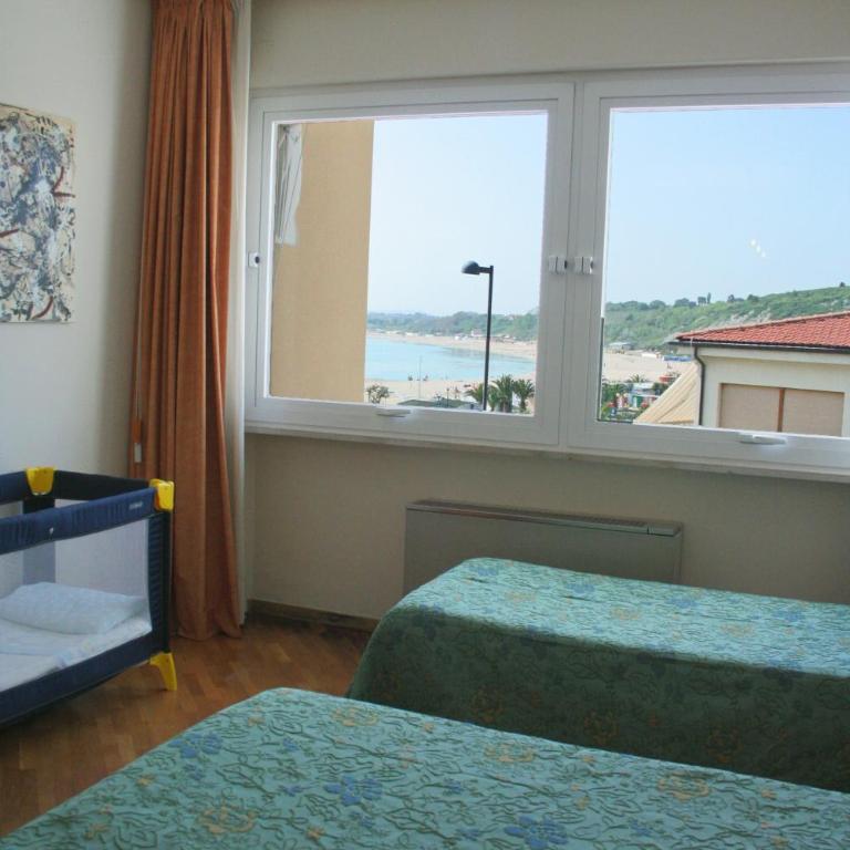 Hotel Scogliera - Camera Quadrupla - 2