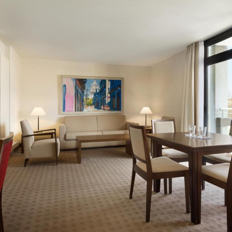 Ramada Nürnberg Parkhotel - Suite Lit King-Size avec Canapé-Lit - Non-Fumeurs - 1