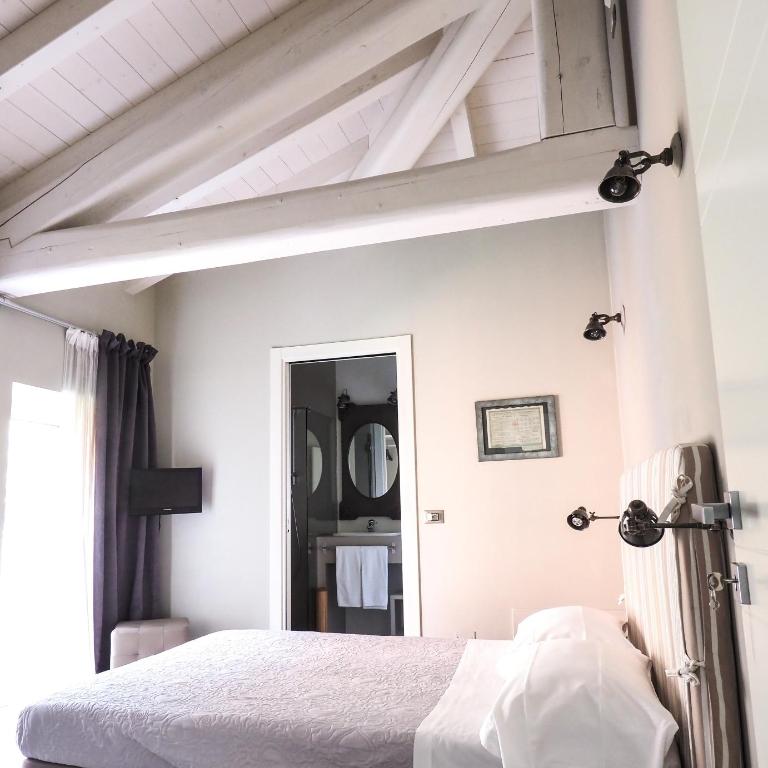 Corte Merighi Charming Rooms - Camera Matrimoniale Classic - 3