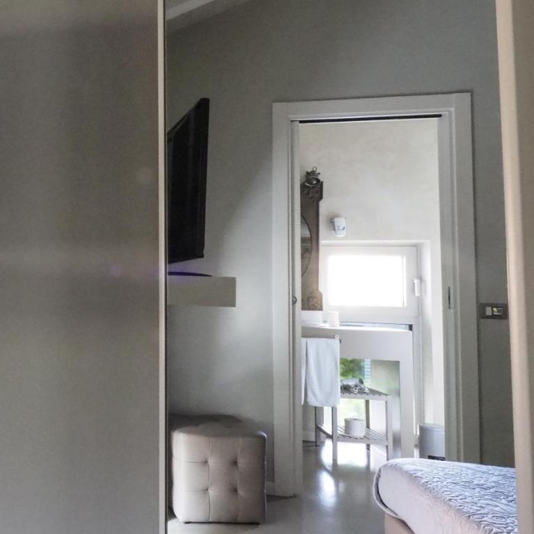 Corte Merighi Charming Rooms - Camera Matrimoniale Classic - 7