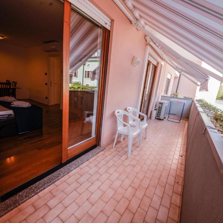 1Dest - The Nest - Appartamento con 2 Camere da Letto e Balcone - 9