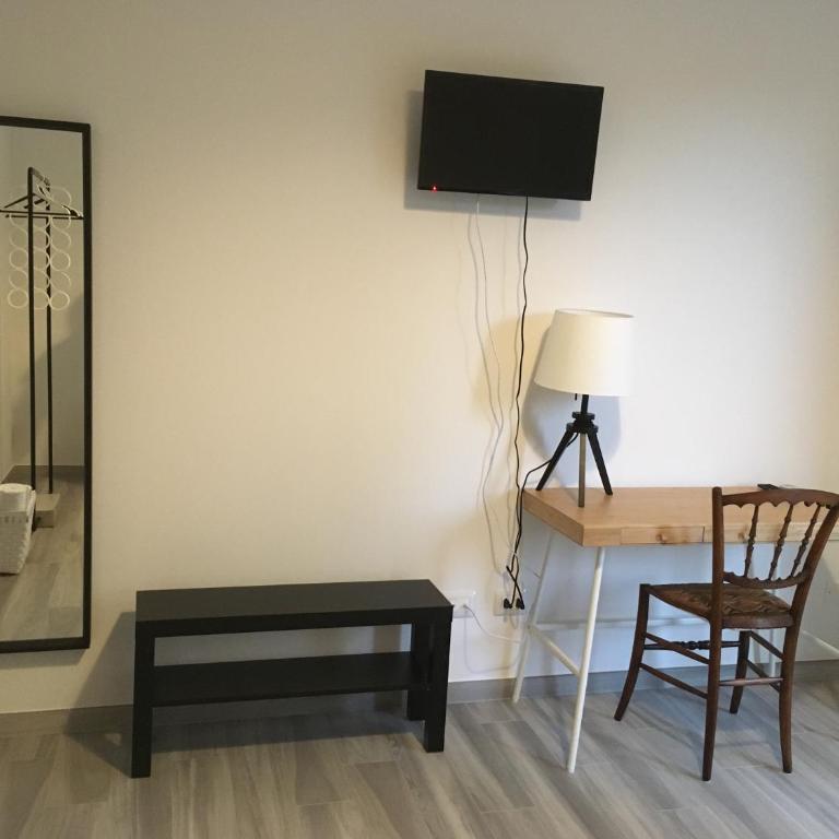 Four Rooms - Camera Matrimoniale Deluxe con Balcone - 6