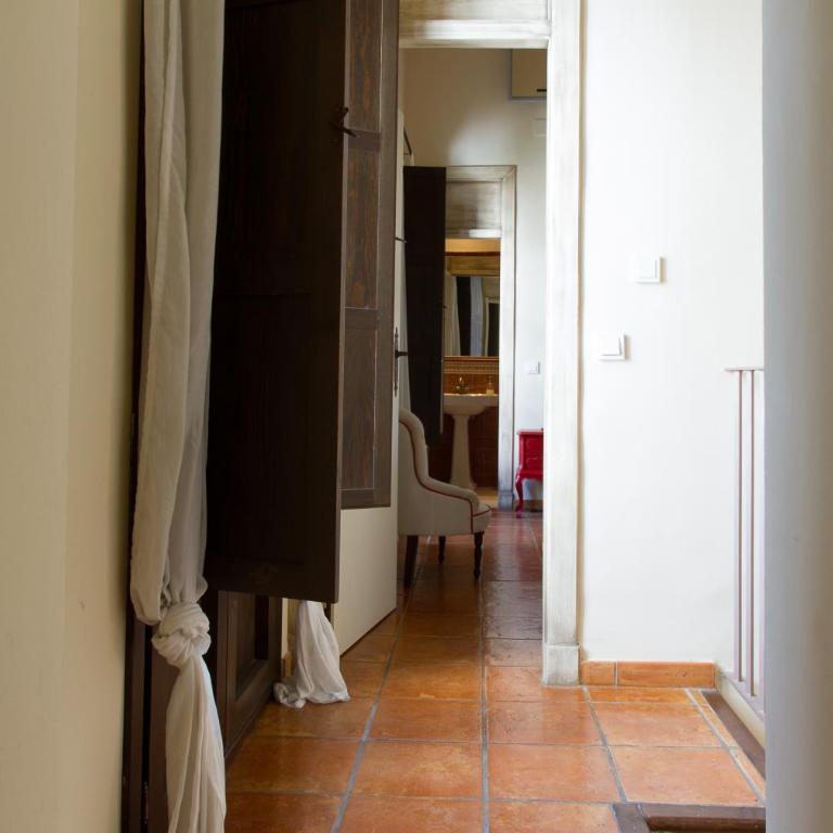Apartamentos Los Patios de la Judería - Two-Bedroom Duplex Apartment - 20