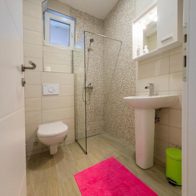 Villa Odobasic Rooms - Double Room with Private Bathroom - 3