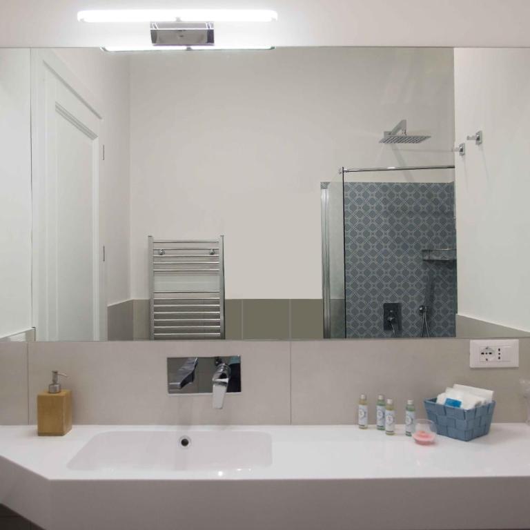 Le Quattro Stagioni - Rooms & Suites - Standard Double Room - 2
