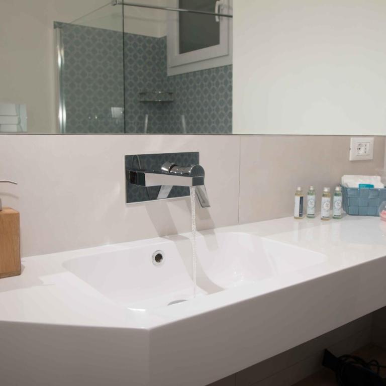 Le Quattro Stagioni - Rooms & Suites - Standard Double Room - 1