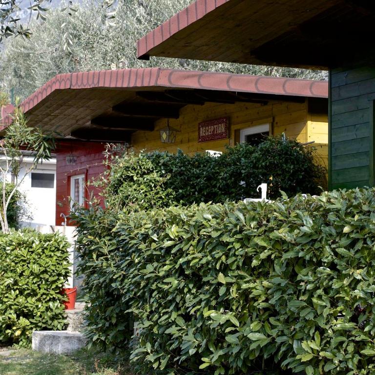Aquacamp - Two-Bedroom Bungalow with Shared Bathroom - 1