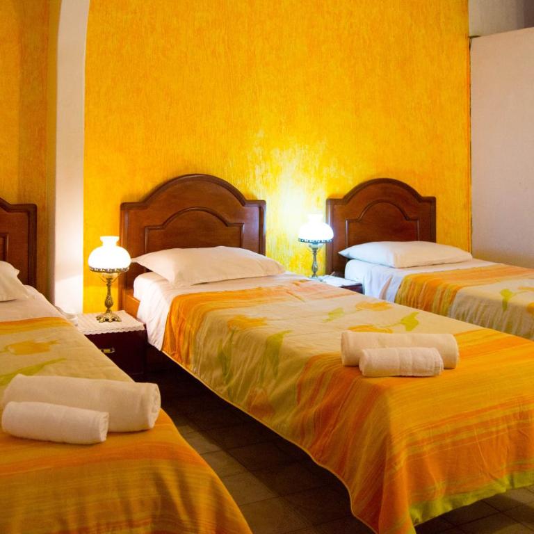 Hotel & Restaurante Guarania - Triple Room - 1
