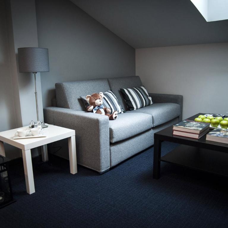 Hotel Forum Evolución - Estudio con cama extragrande y sofá cama - 1