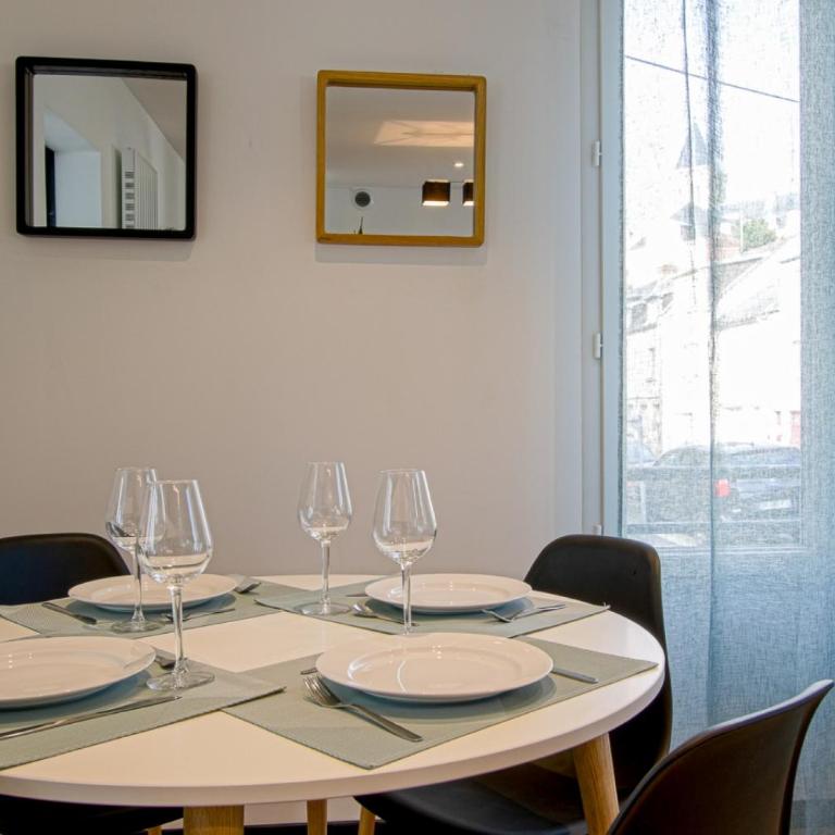 DOUCES NUITS CAENNAISES - Parking Privé inclus, centre ville - Appartement - 10