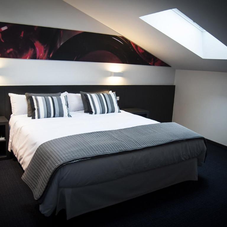 Hotel Forum Evolución - Estudio con cama extragrande y sofá cama - 2