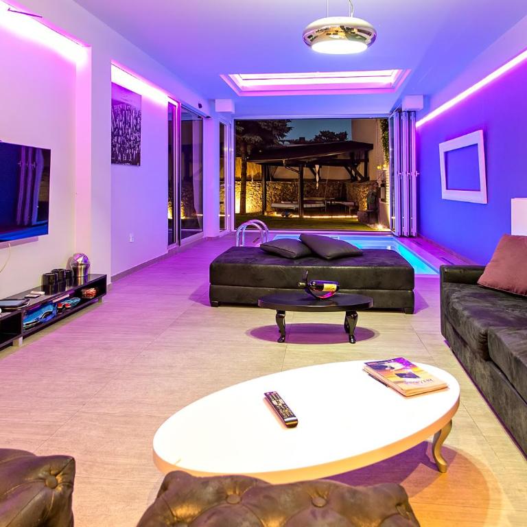 #1 Lux Villa with Pool, Gameroom, Spa, Zen Yard #Free airpot transport# - Vila sa Sopstvenim Bazenom - 41