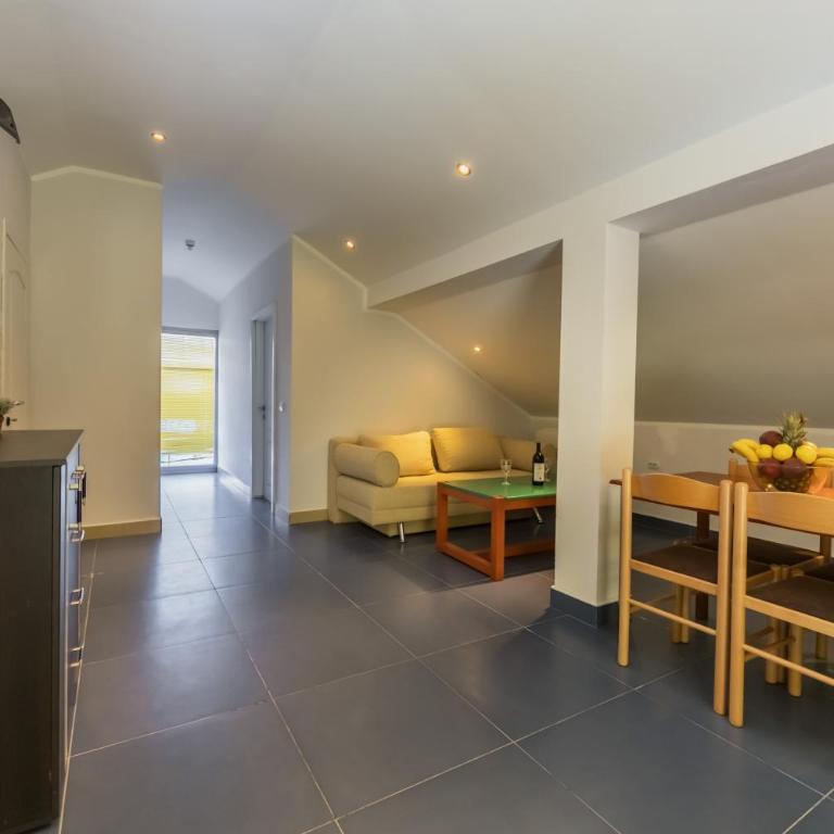 Villa Tivat - Vila s 5 Spavaćih Soba i Sopstvenim Bazenom - 22